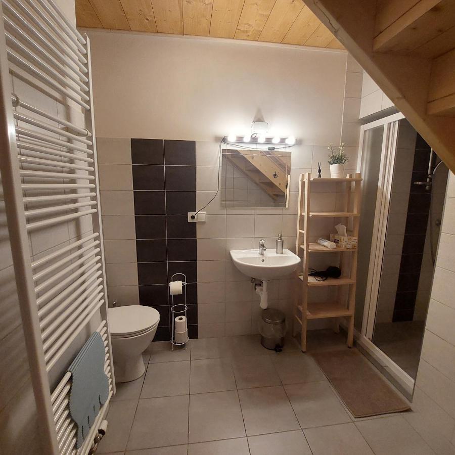 Apartmány U Tří Sluncí Hroubovice Exterior foto